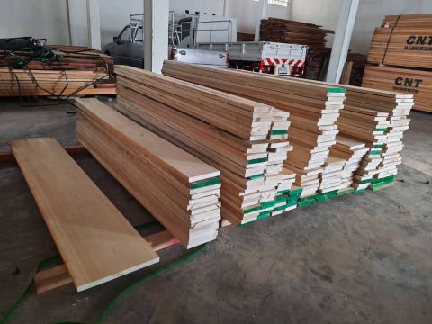 ไม้ป๊อปปล้า